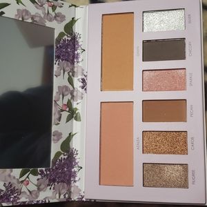 NEW in Box Seraphine botanicals Sakura + Sage eyeshadow and blush Pallete